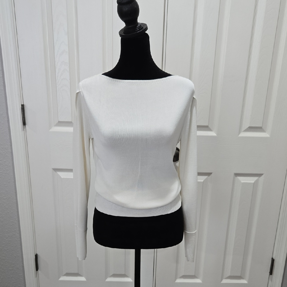 Cream Fitted Blouse with Long Sleeves